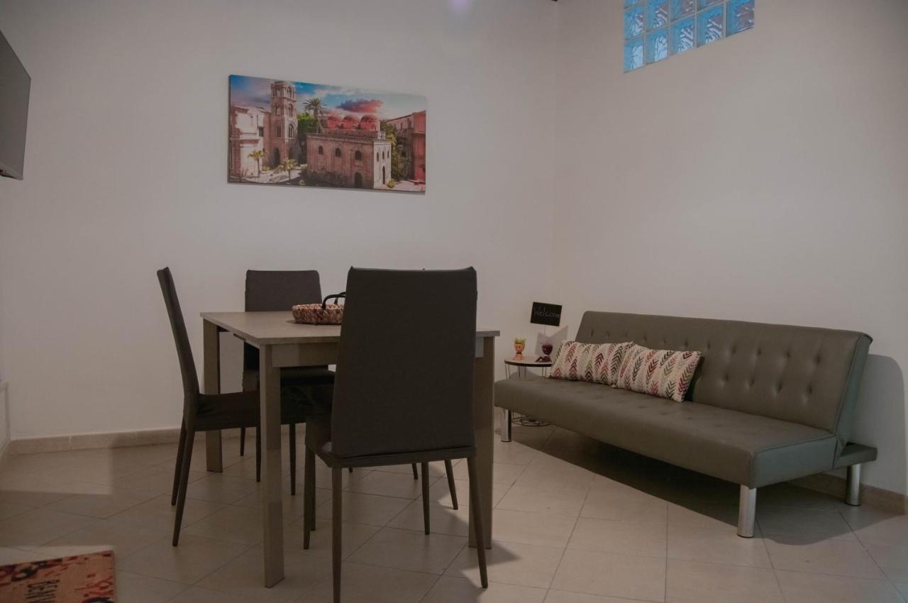 Ideisini'S Apartment Palermo Eksteriør billede